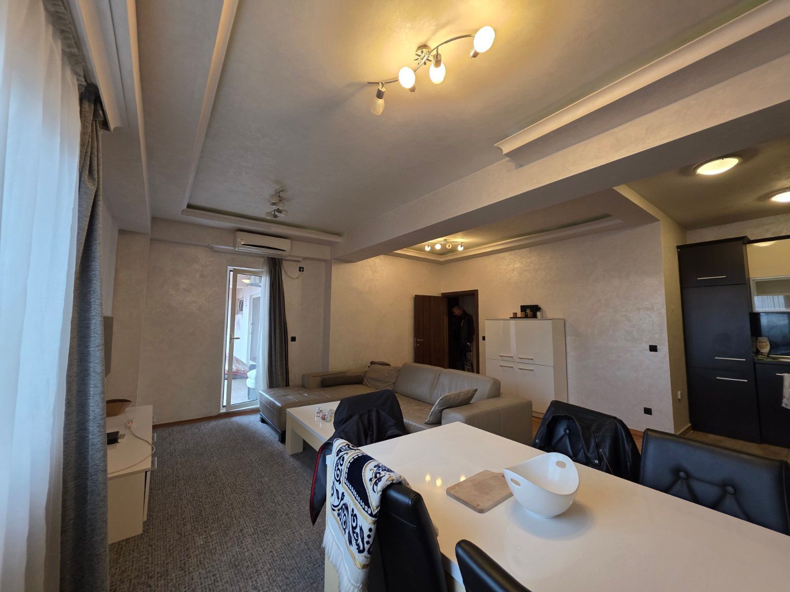 Prodaja luksuznog dvosobnog apartmana 80 m² sa panoramskim pogledom na more i garaznim mestom – Budva,Podkosljun - Amfora Real Estate