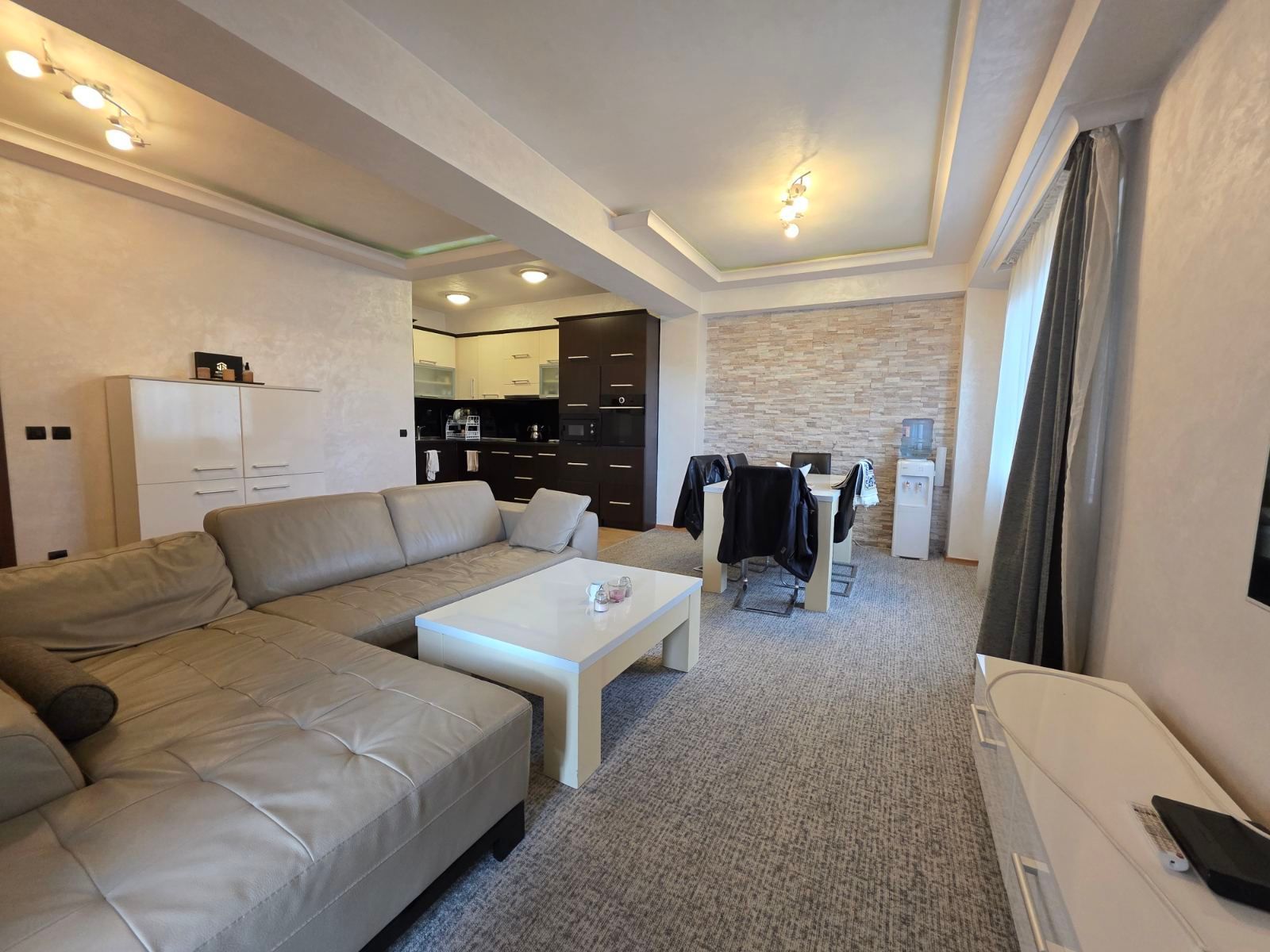 Prodaja luksuznog dvosobnog apartmana 80 m² sa panoramskim pogledom na more i garaznim mestom – Budva,Podkosljun - Amfora Real Estate