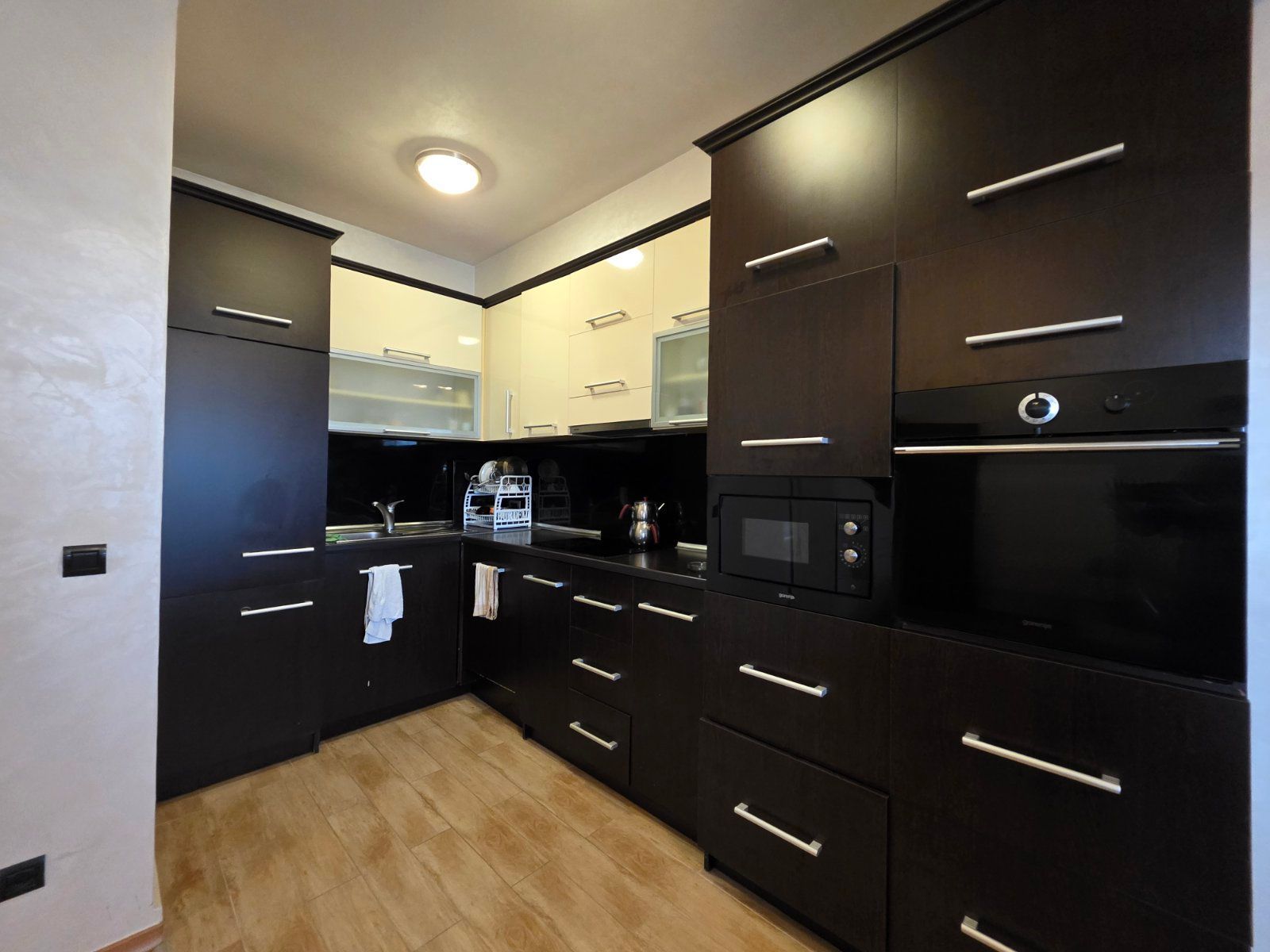 Prodaja luksuznog dvosobnog apartmana 80 m² sa panoramskim pogledom na more i garaznim mestom – Budva,Podkosljun - Amfora Real Estate