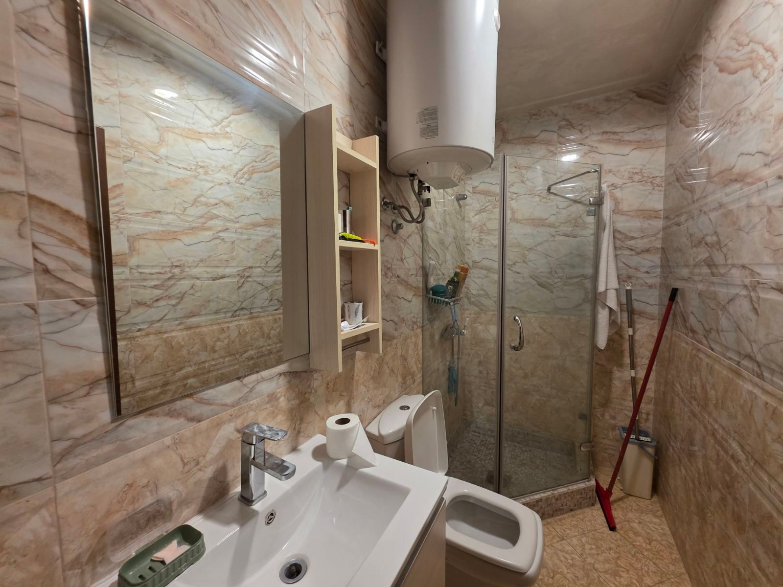 Prodaja luksuznog dvosobnog apartmana 80 m² sa panoramskim pogledom na more i garaznim mestom – Budva,Podkosljun - Amfora Real Estate