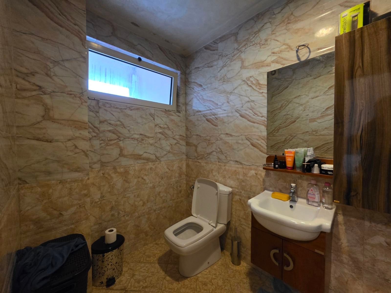 Prodaja luksuznog dvosobnog apartmana 80 m² sa panoramskim pogledom na more i garaznim mestom – Budva,Podkosljun - Amfora Real Estate