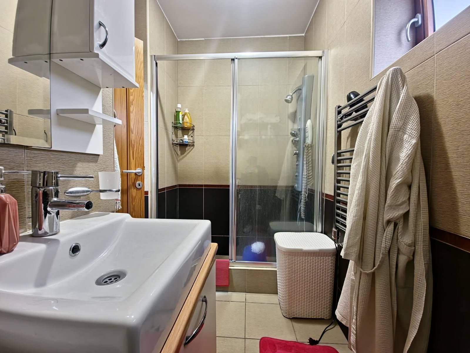 Izdavanje jednosobnog stana 50 m² sa panoramskim pogledom na more i parking mestom – Vidikovac, Budva (dugorocno izdavanje) - Amfora Real Estate