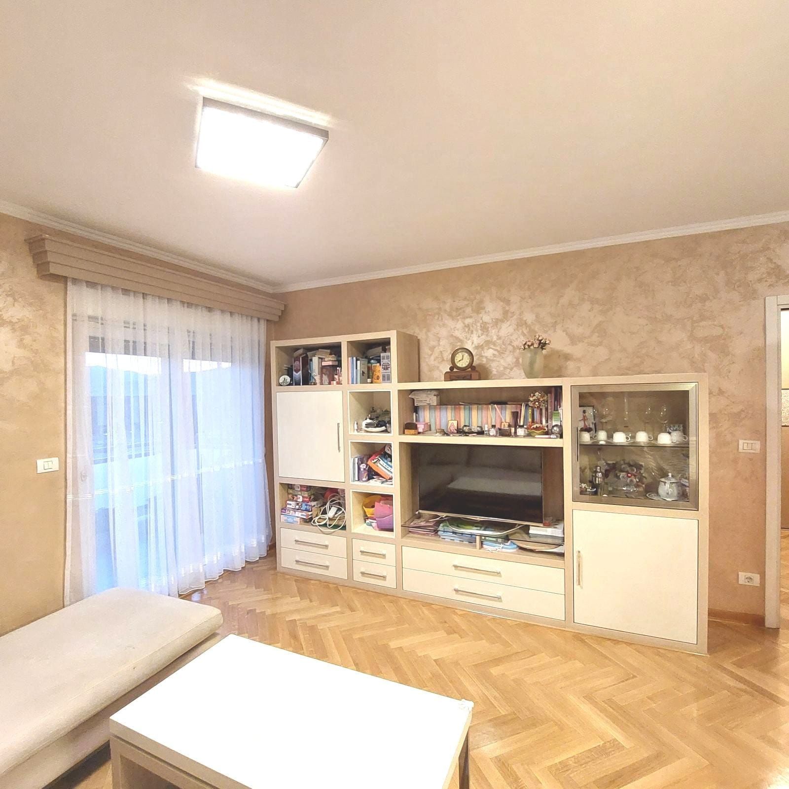 Izdavanje luksuznog dvosobnog stana 88 m² – City Kvart, Podgorica (dugorocno) - Amfora Real Estate