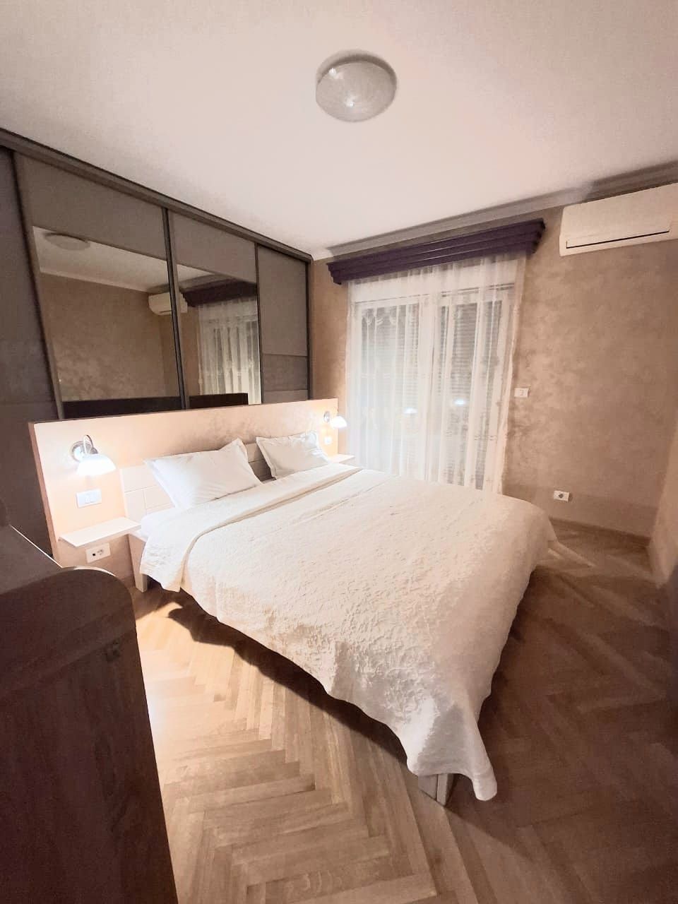 Izdavanje luksuznog dvosobnog stana 88 m² – City Kvart, Podgorica (dugorocno) - Amfora Real Estate