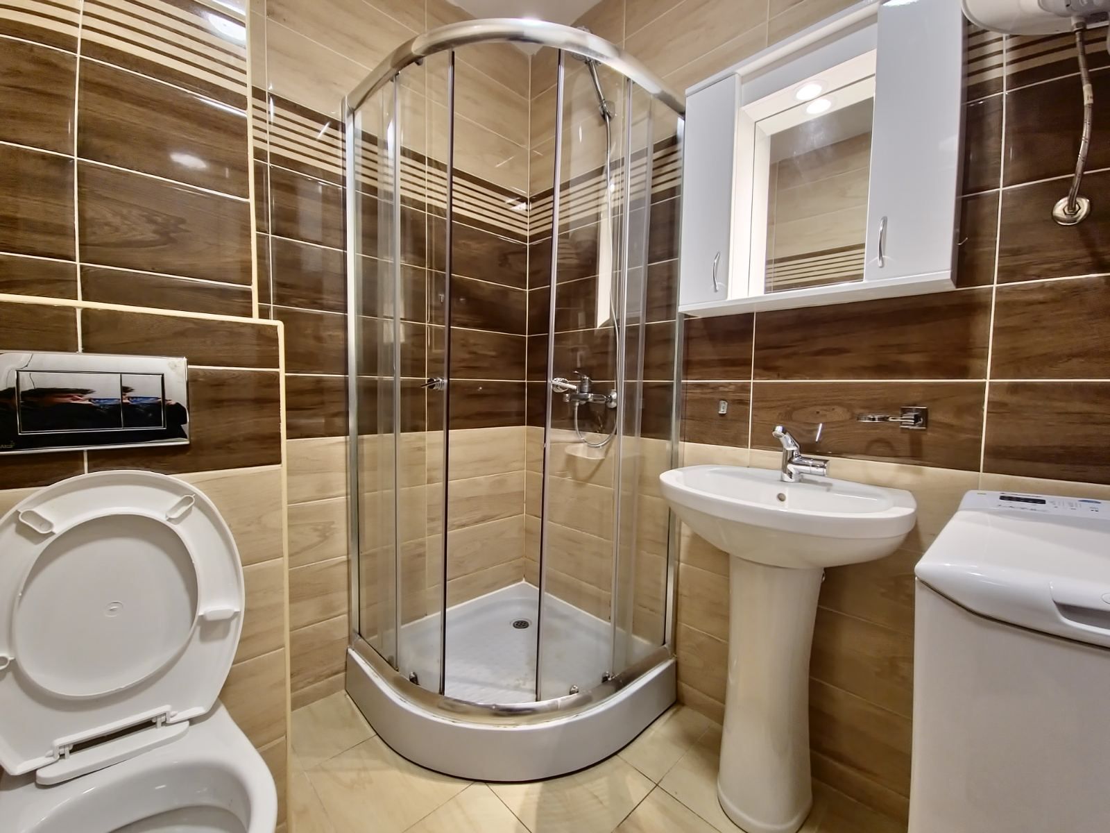 Izdavanje opremljenog dvosobnog stana 50m2 na ekskluzivnoj lokaciji,Budva (NA DUZI PERIOD) - Amfora Real Estate