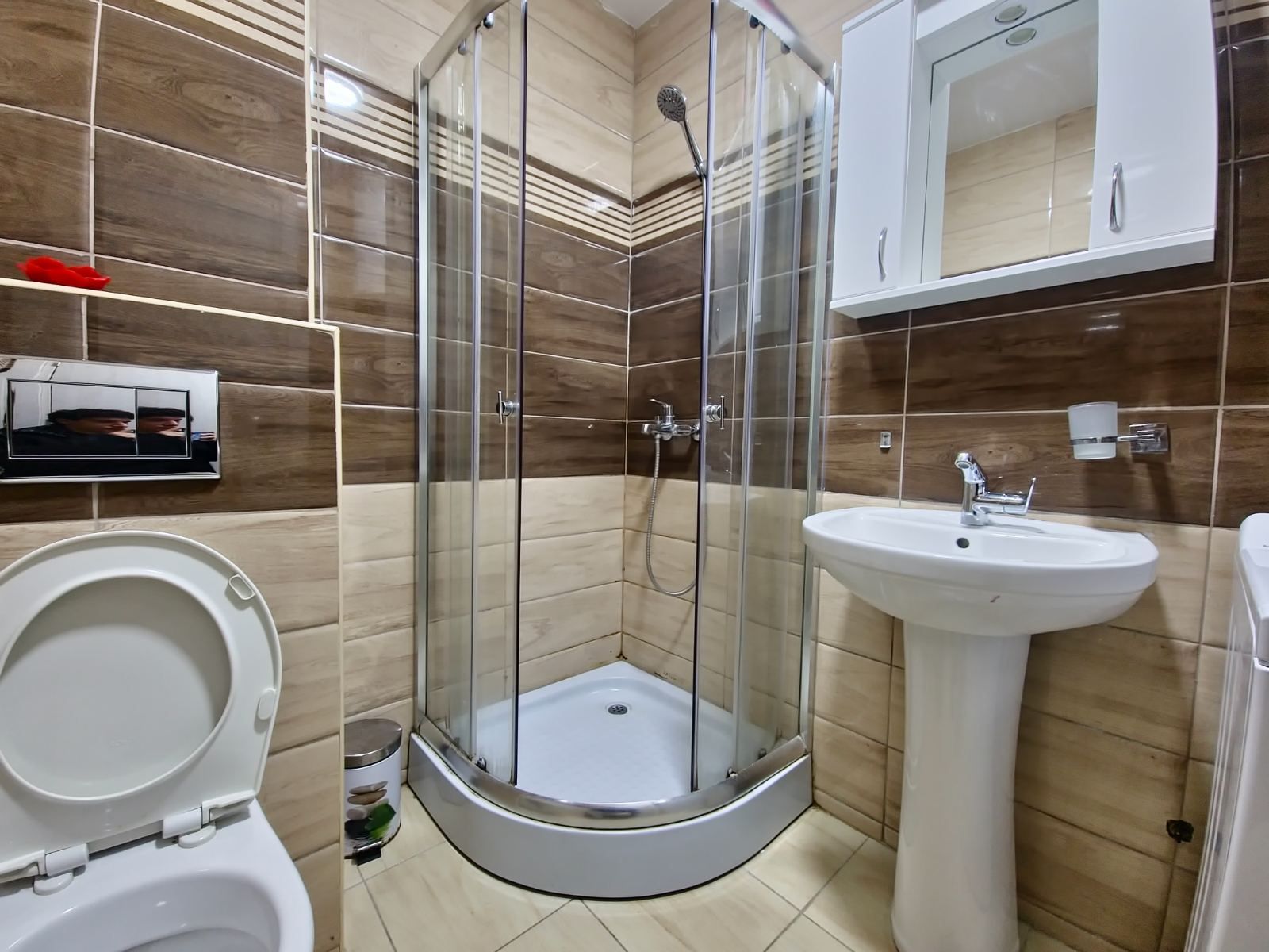 Izdavanje opremljenog dvosobnog stana 50m2 na ekskluzivnoj lokaciji,Budva (NA DUZI PERIOD) - Amfora Real Estate