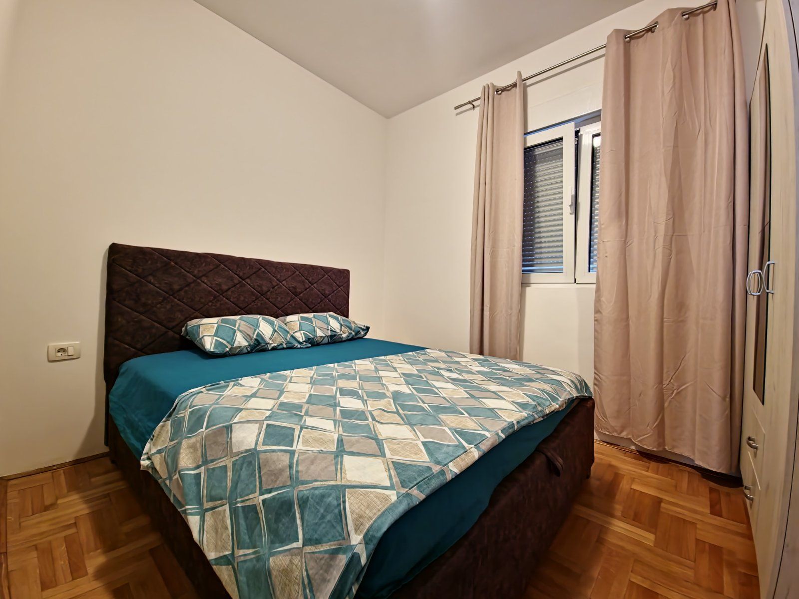 Izdavanje opremljenog dvosobnog stana 50m2 na ekskluzivnoj lokaciji,Budva (NA DUZI PERIOD) - Amfora Real Estate