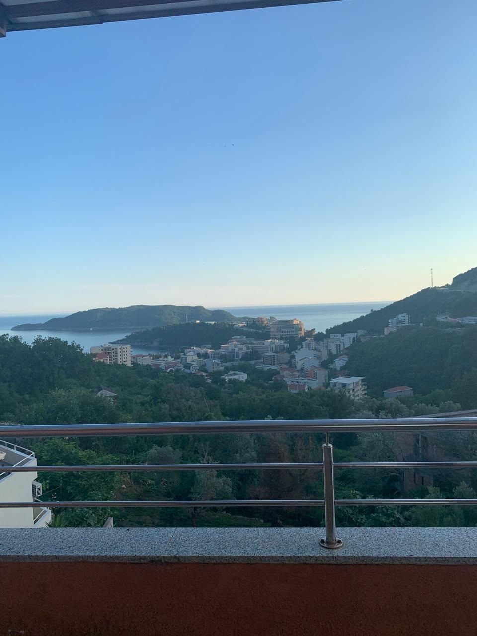 Izdavanje dvosobnog stana 73 m² sa panoramskim pogledom na more – Ivanovići, Bečići (DUGOROCNO IZDAVANJE) - Amfora Real Estate