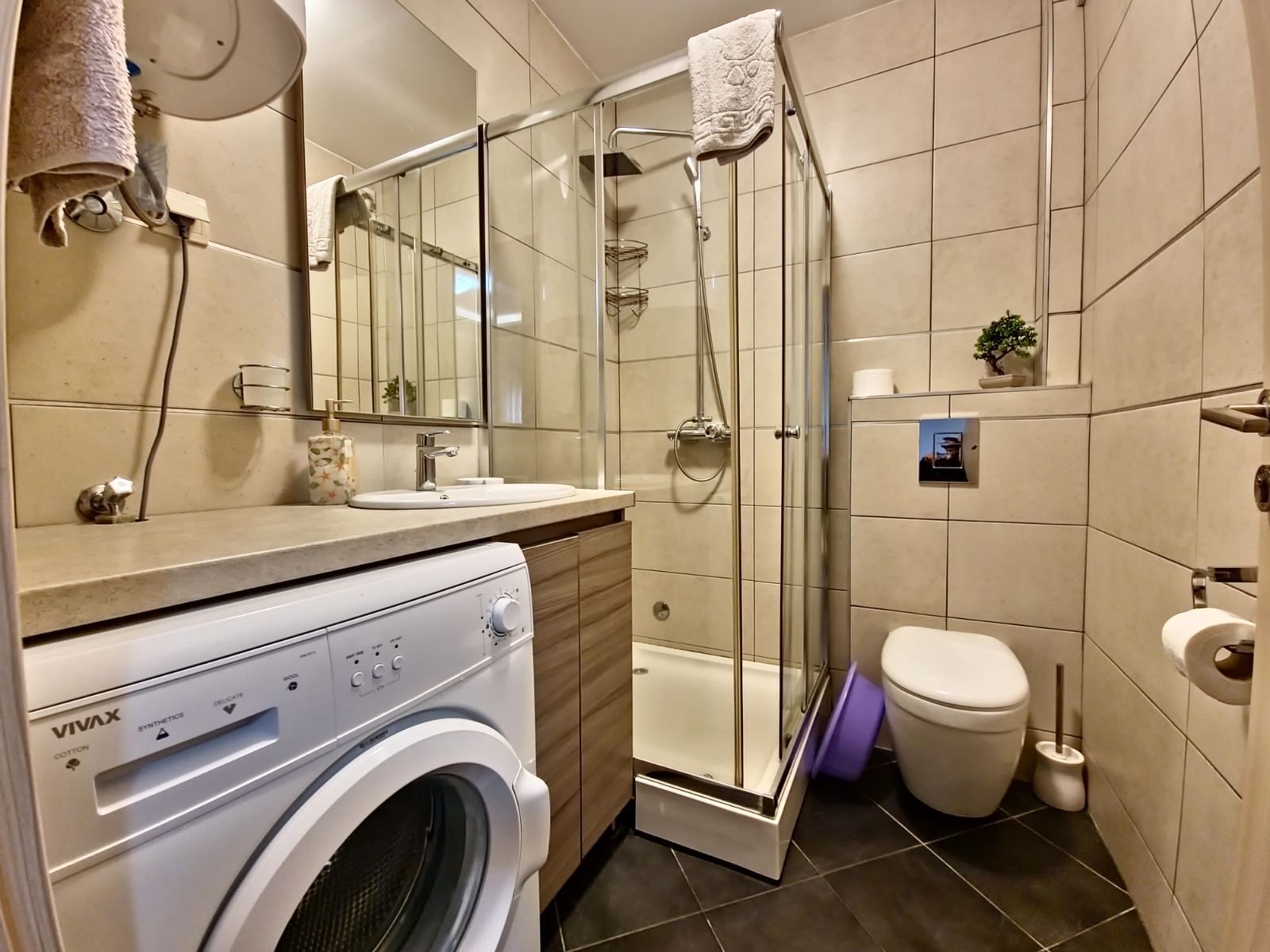 Izdavanje jednosobnog apartmana 56 m² na prvoj liniji mora sa pogledom na more – Budva (na period do 1. juna) - Amfora Real Estate