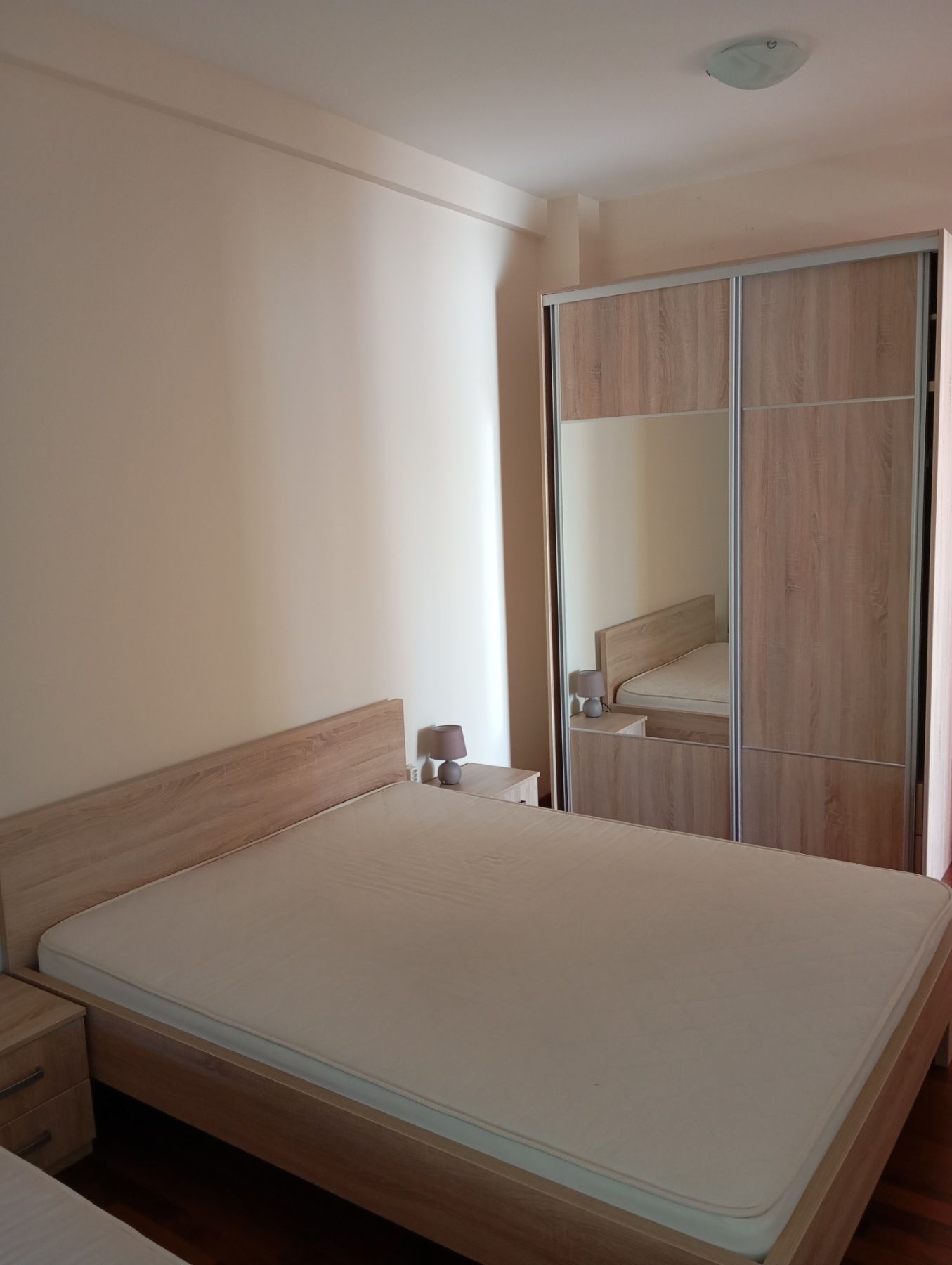 Izdavanje jednosobnog stana 55m² sa prelepim pogledom na more i obezbeđenim parking mestom – Gospostina, Budva (na period do 01.05.2026) - Amfora Real Estate