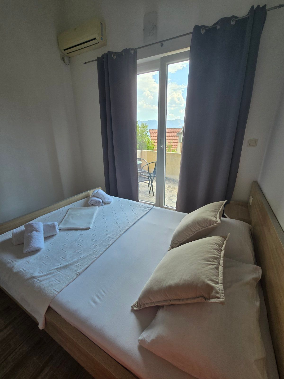 Izdavanje jednosobnog stana 45m² sa pogledom na more – Gospostina, Budva (dugoročno) - Amfora Real Estate