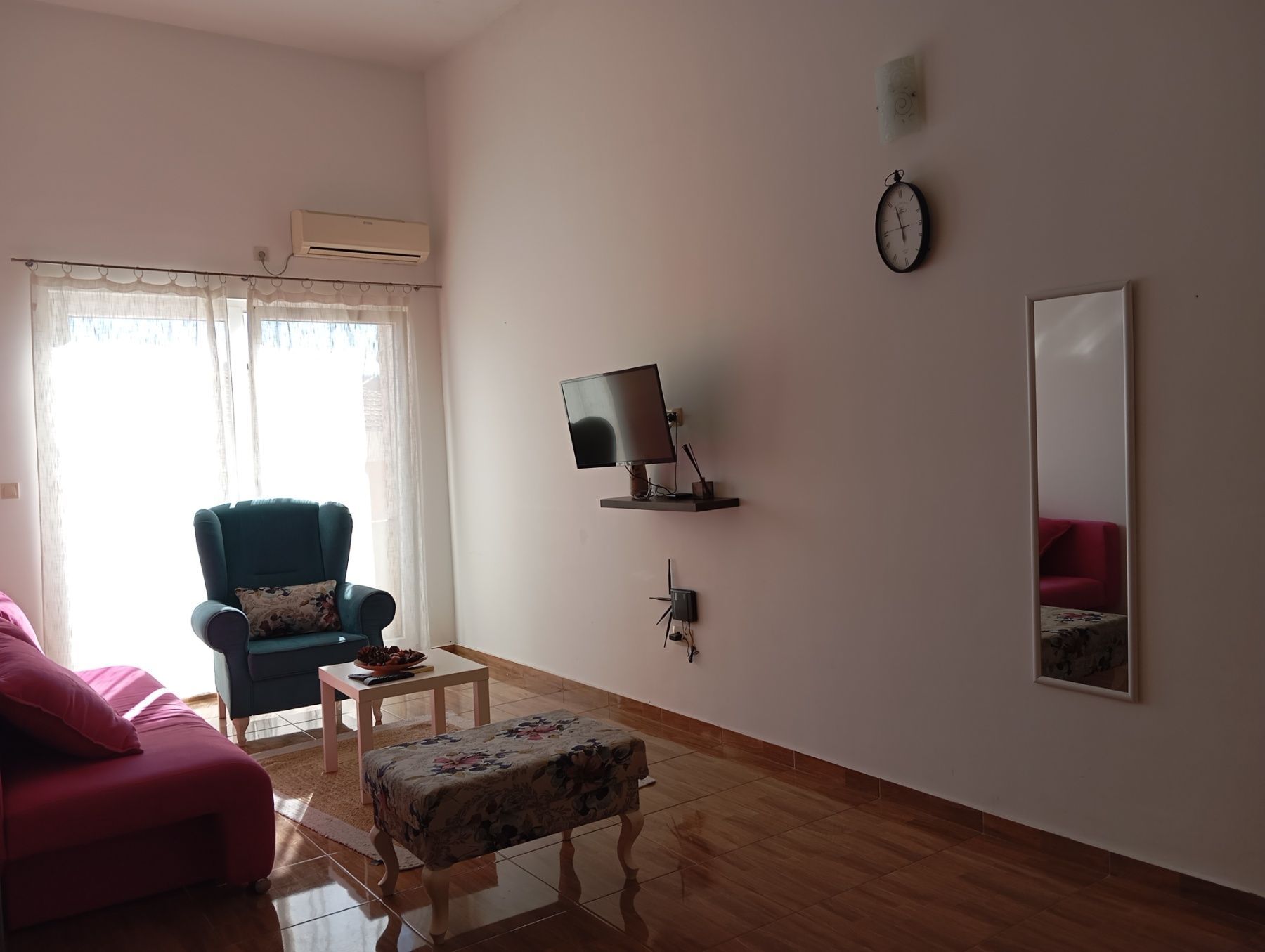 Izdavanje jednosobnog stana 45m² sa pogledom na more – Gospostina, Budva (dugoročno) - Amfora Real Estate
