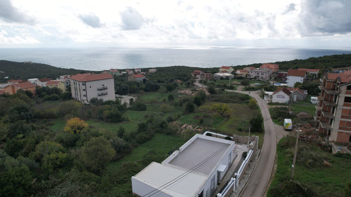 Prodaja kuće 100 m² sa bazenom,garažom, krovnom terasom i pogledom na more – Krimovica, Kotor - Amfora Real Estate