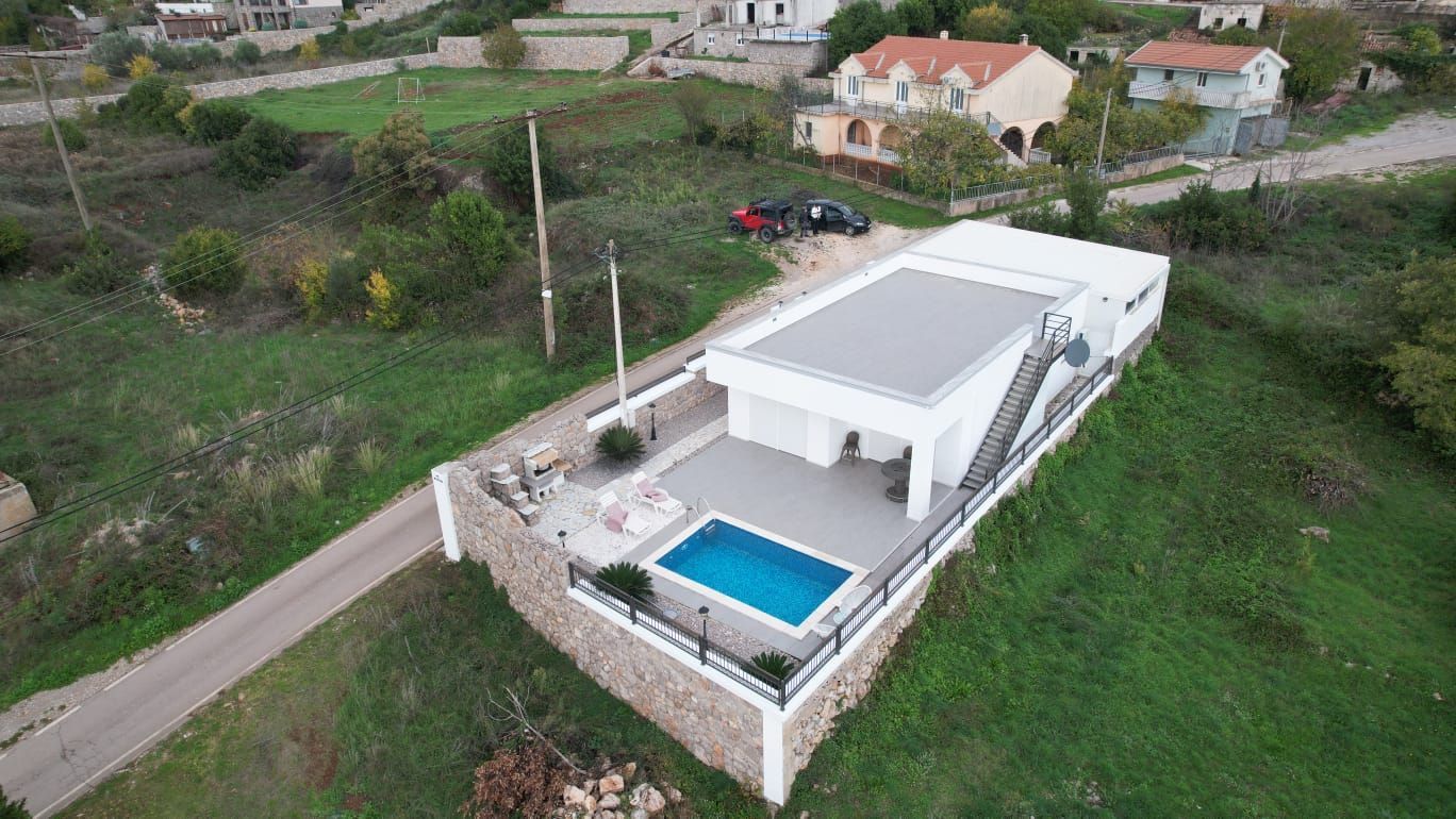 Prodaja kuće 100 m² sa bazenom,garažom, krovnom terasom i pogledom na more – Krimovica, Kotor - Amfora Real Estate