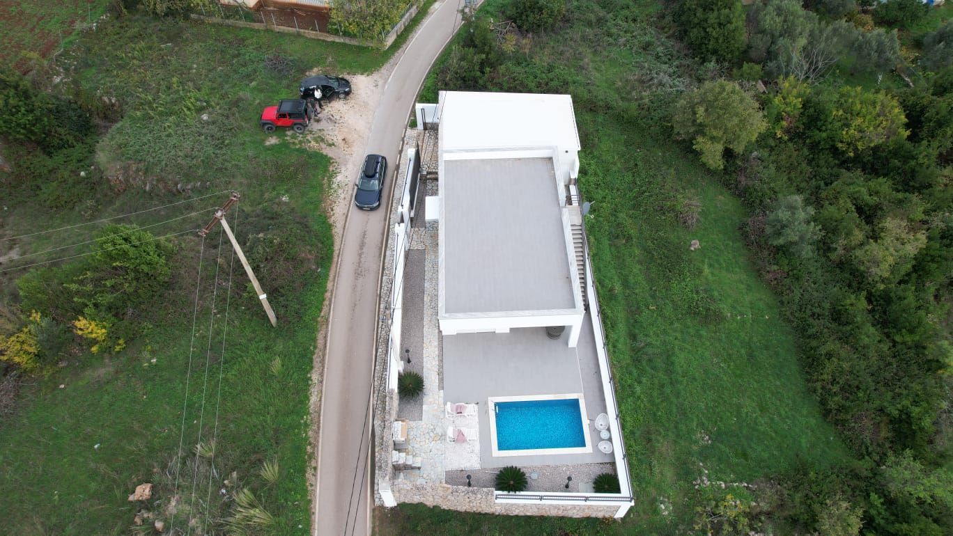 Prodaja kuće 100 m² sa bazenom,garažom, krovnom terasom i pogledom na more – Krimovica, Kotor - Amfora Real Estate