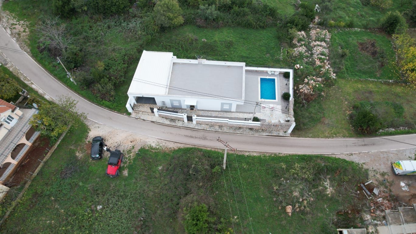 Prodaja kuće 100 m² sa bazenom,garažom, krovnom terasom i pogledom na more – Krimovica, Kotor - Amfora Real Estate