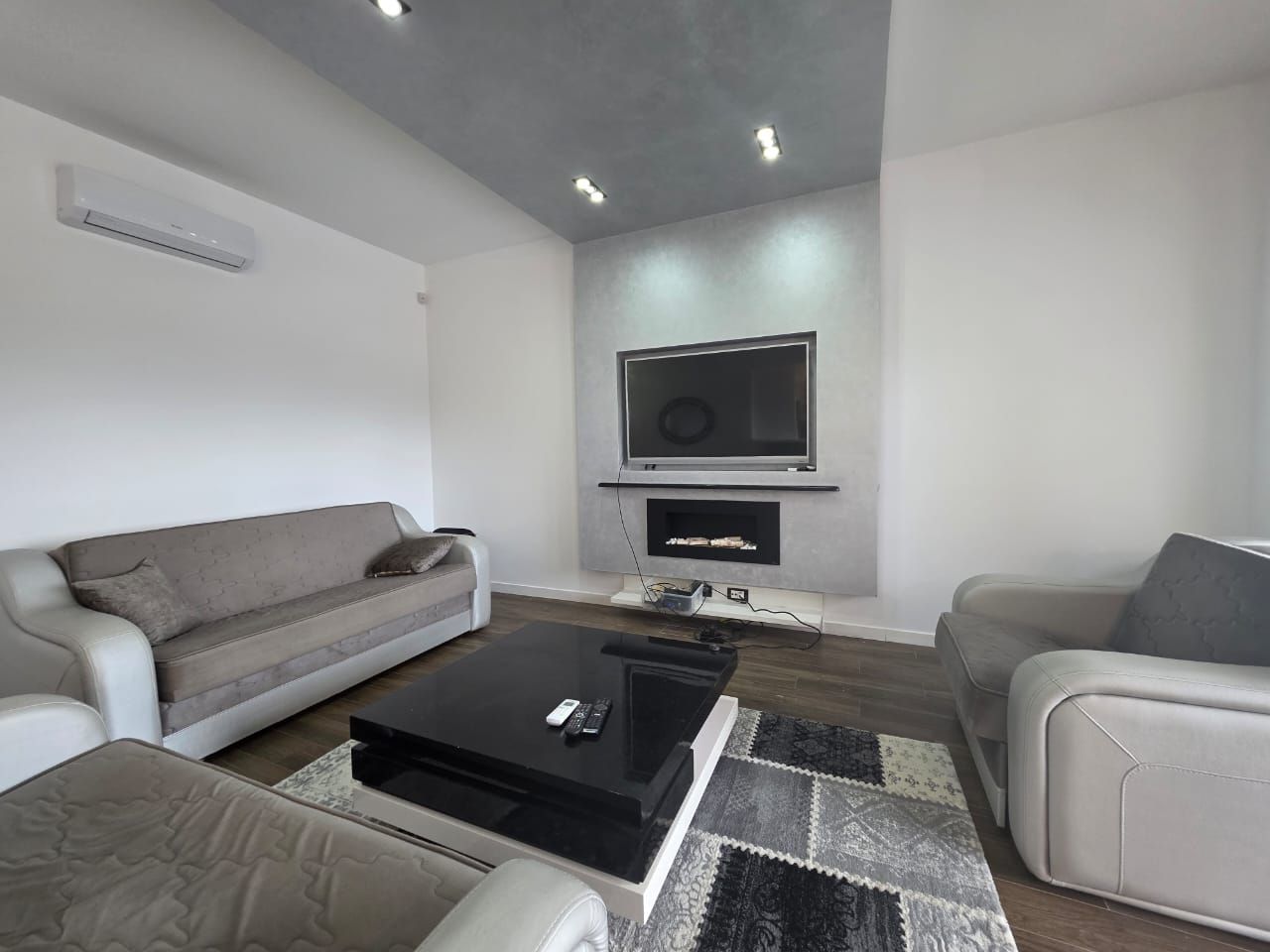 Prodaja kuće 100 m² sa bazenom,garažom, krovnom terasom i pogledom na more – Krimovica, Kotor - Amfora Real Estate