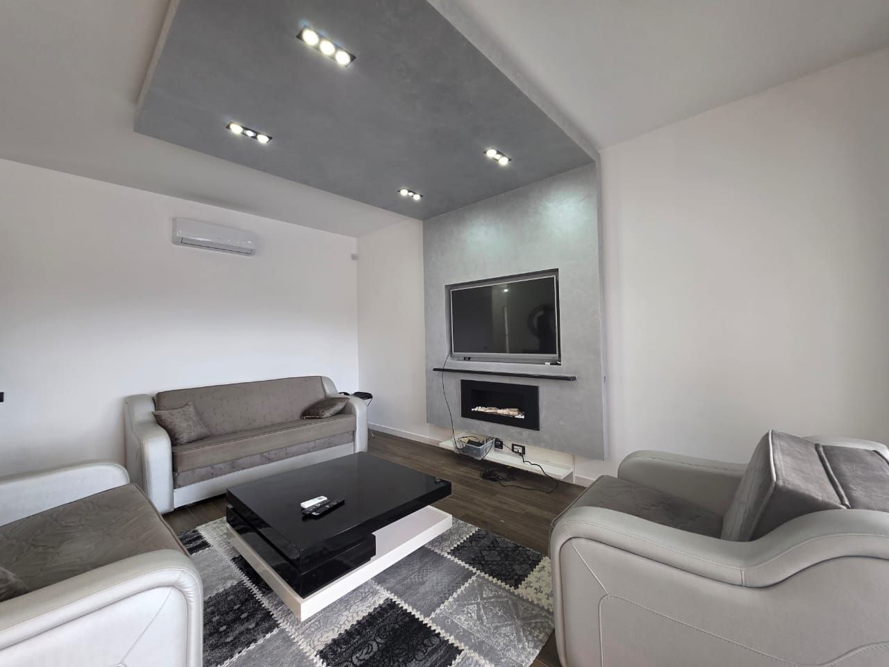 Prodaja kuće 100 m² sa bazenom,garažom, krovnom terasom i pogledom na more – Krimovica, Kotor - Amfora Real Estate