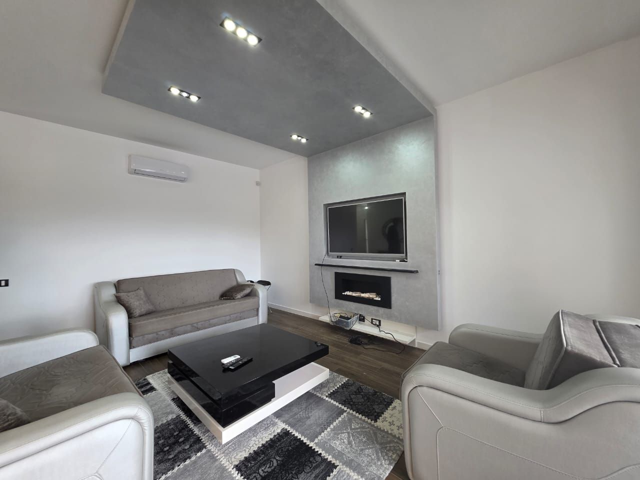 Prodaja kuće 100 m² sa bazenom,garažom, krovnom terasom i pogledom na more – Krimovica, Kotor - Amfora Real Estate