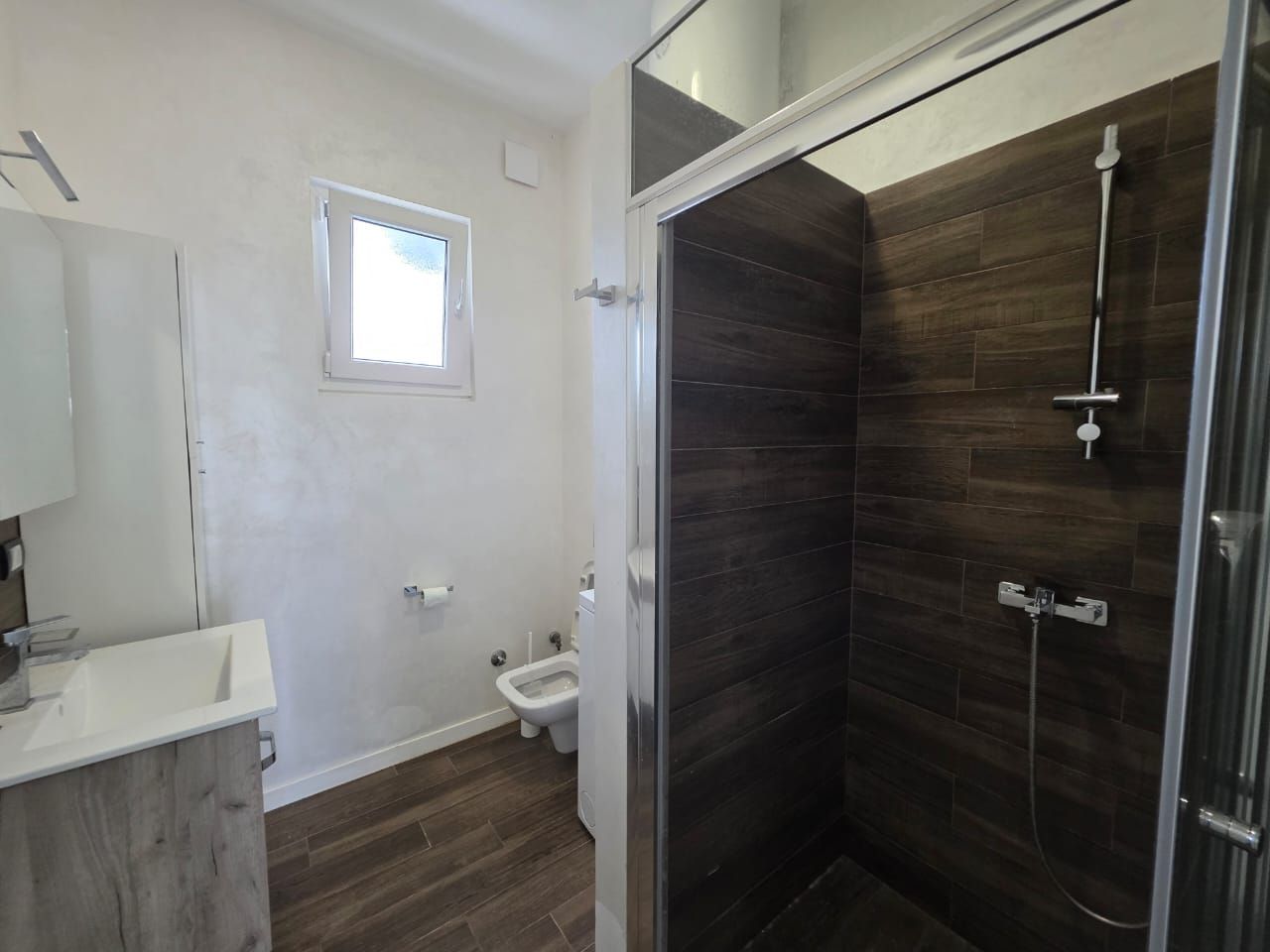 Prodaja kuće 100 m² sa bazenom,garažom, krovnom terasom i pogledom na more – Krimovica, Kotor - Amfora Real Estate