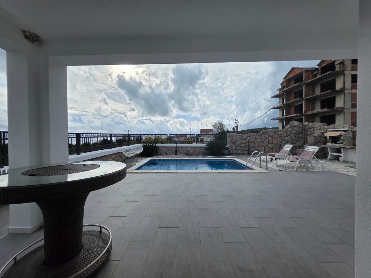 Prodaja kuće 100 m² sa bazenom,garažom, krovnom terasom i pogledom na more – Krimovica, Kotor - Amfora Real Estate