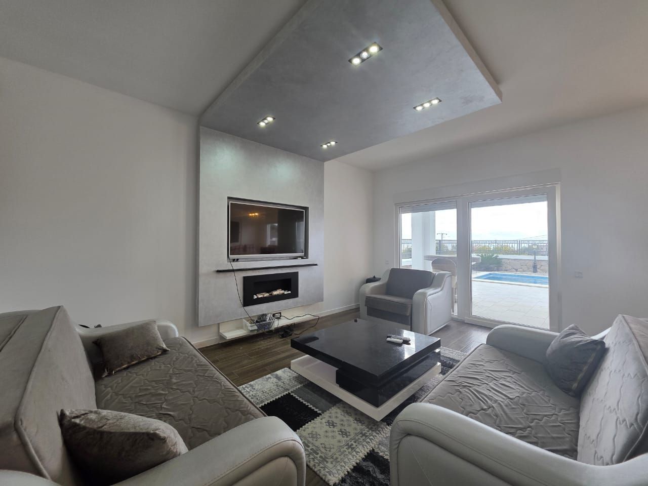 Prodaja kuće 100 m² sa bazenom,garažom, krovnom terasom i pogledom na more – Krimovica, Kotor - Amfora Real Estate