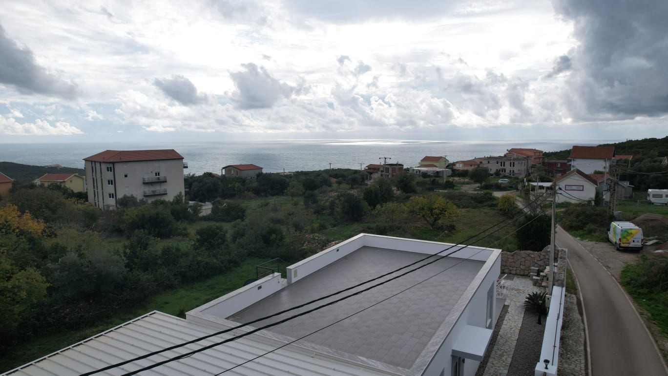 Prodaja kuće 100 m² sa bazenom,garažom, krovnom terasom i pogledom na more – Krimovica, Kotor - Amfora Real Estate