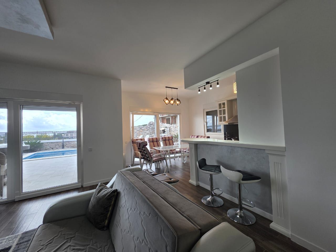 Prodaja kuće 100 m² sa bazenom,garažom, krovnom terasom i pogledom na more – Krimovica, Kotor - Amfora Real Estate