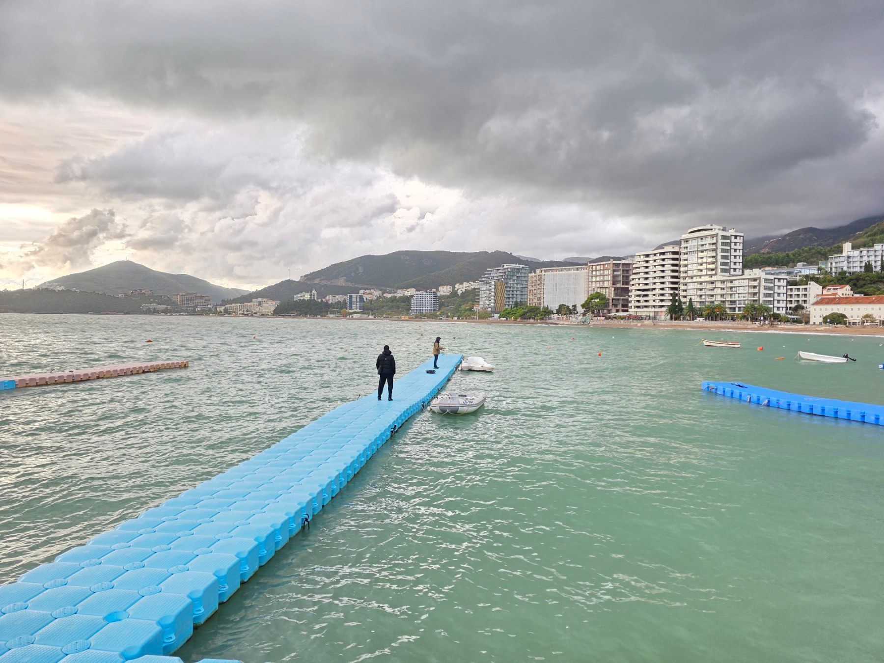 Izdaje se luksuzno opremljen restoran 123 m² – Prva linija, Rafailovići - Amfora Real Estate