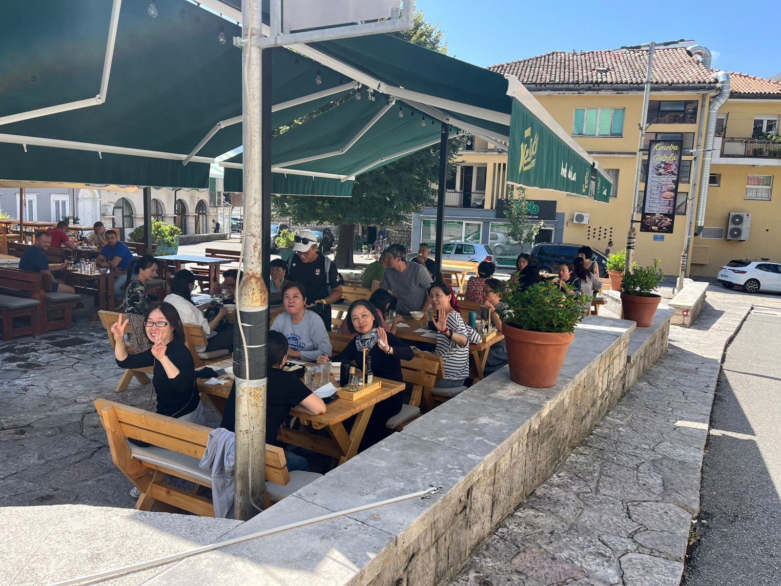 Prodaja poslovnog prostora 100 m² sa dvorištem – Centar Risna - Amfora Real Estate