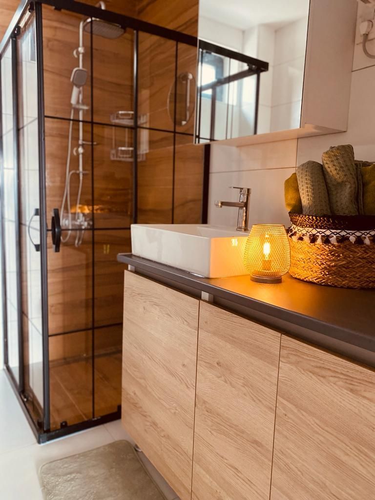 Prodaja dvosobnog stana 74,83m2 (49.83m² stambenog prostora + terasa 25m²)  u novom kompleksu sa bazenom i parkingom – Kava, Tivat - Amfora Real Estate