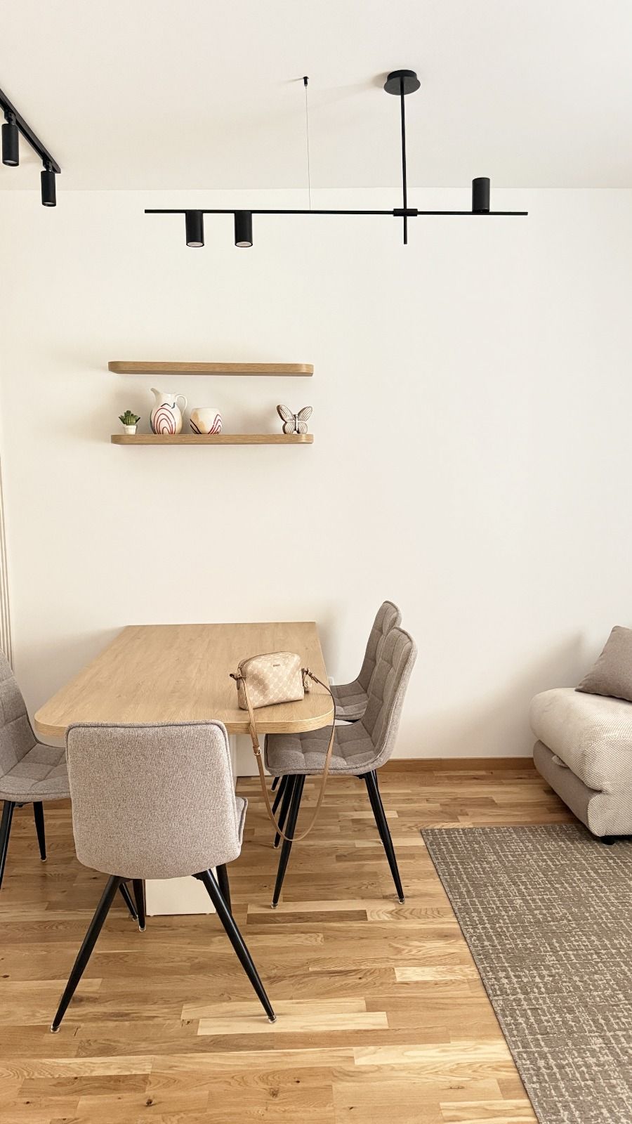 Prodaja novog, moderno opremljenog jednosobnog apartmana 43m² sa garaznim mestom– Bečići, Budva - Amfora Real Estate