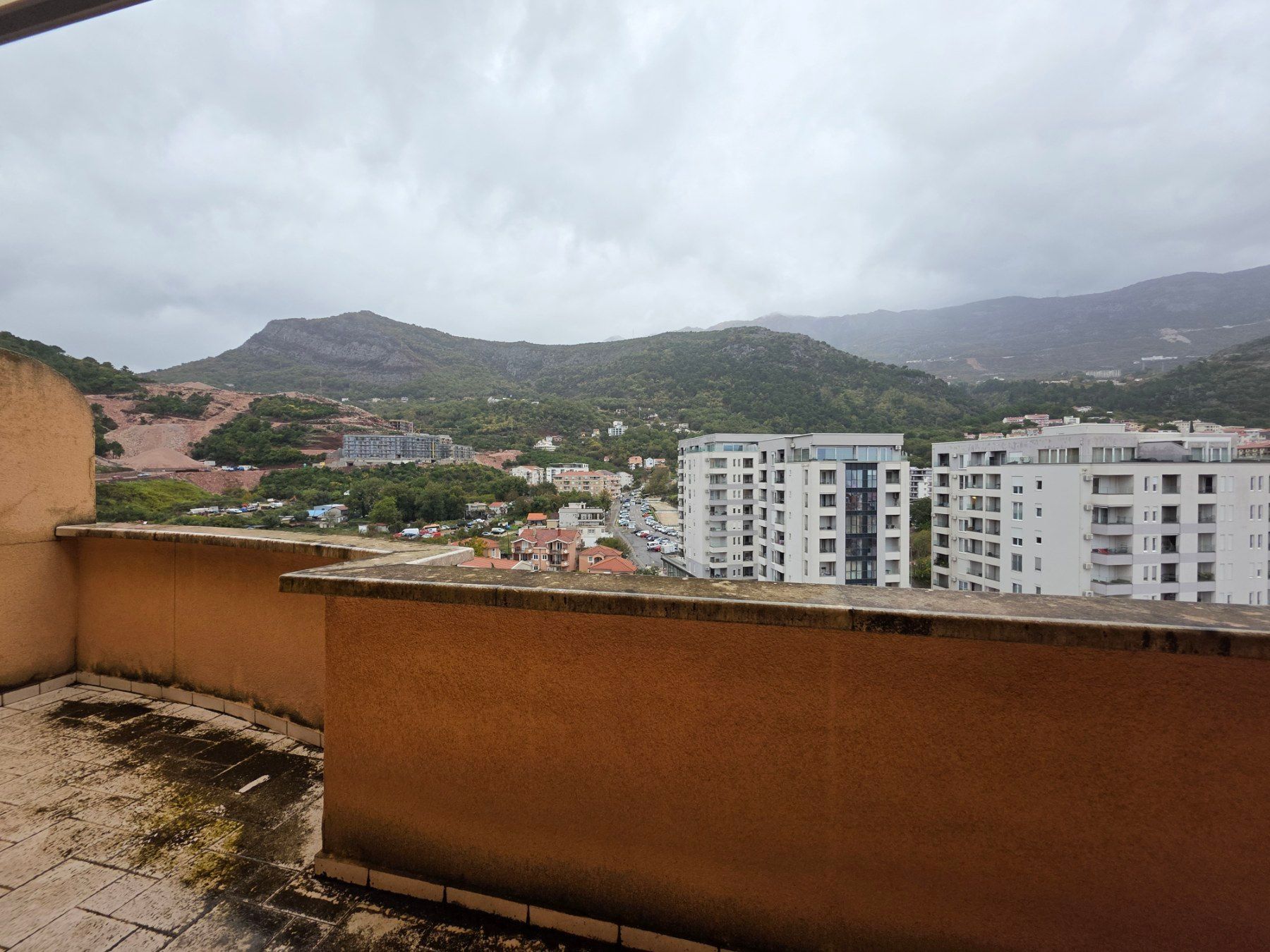 Prodaja novog trosobnog apartmana 96m² – Rozino, Budva - Amfora Real Estate