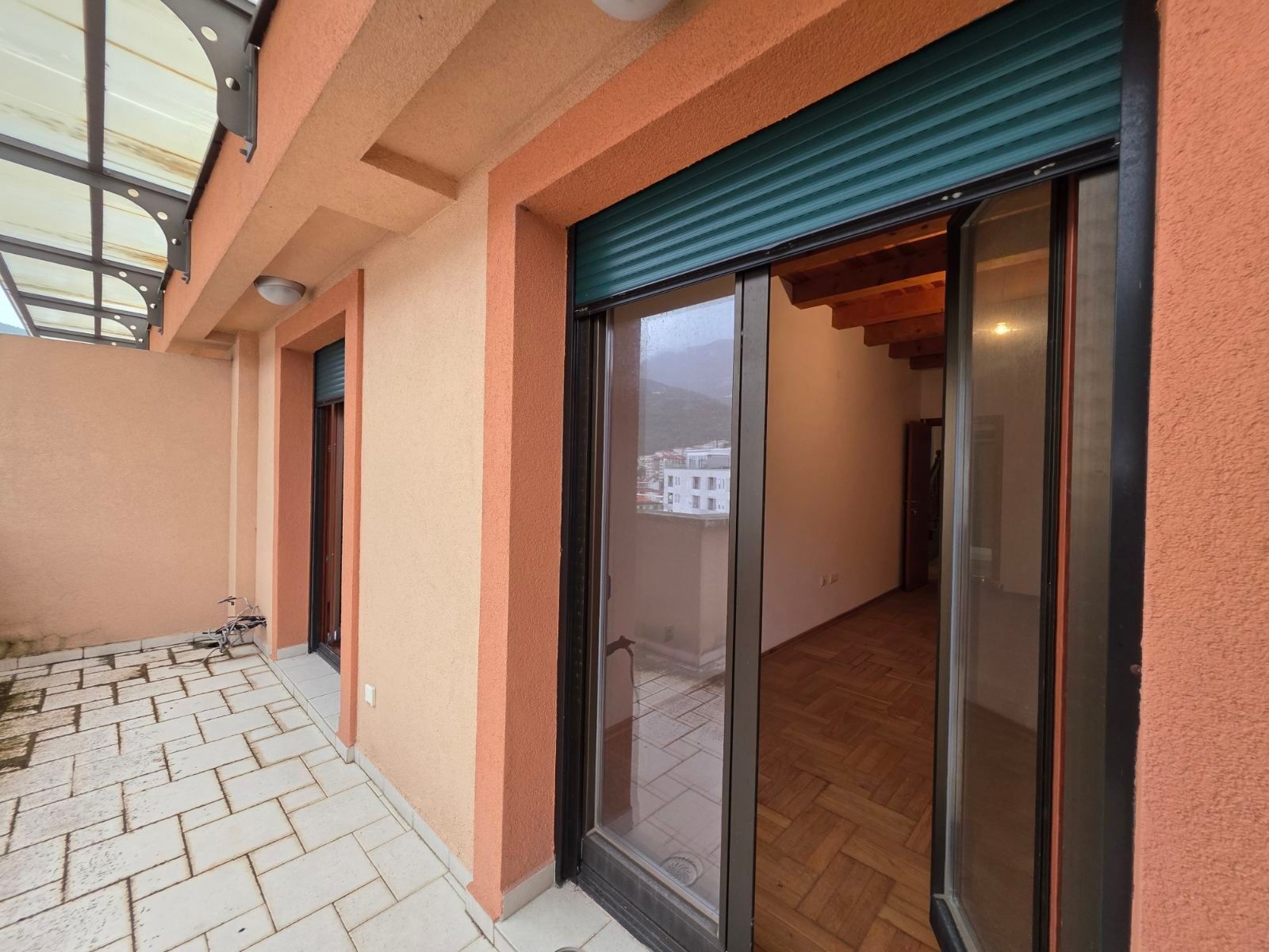 Prodaja novog trosobnog apartmana 94m² – Rozino, Budva - Amfora Real Estate