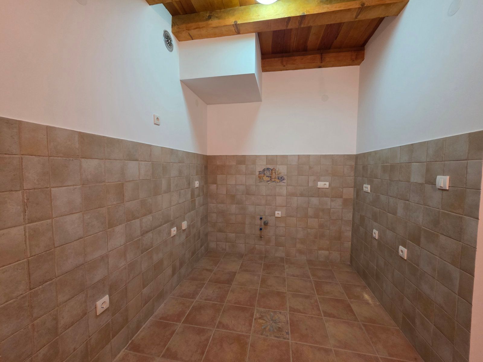 Prodaja novog trosobnog apartmana 94m² – Rozino, Budva - Amfora Real Estate