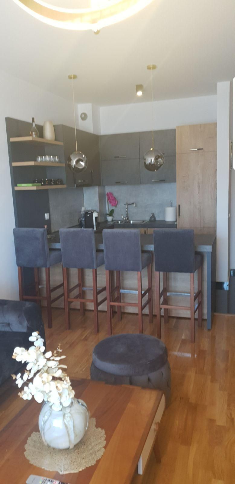 Prodaja opremljenog jednosobnog stana 55m² – Bulevar Teuta, Ulcinj - Amfora Real Estate