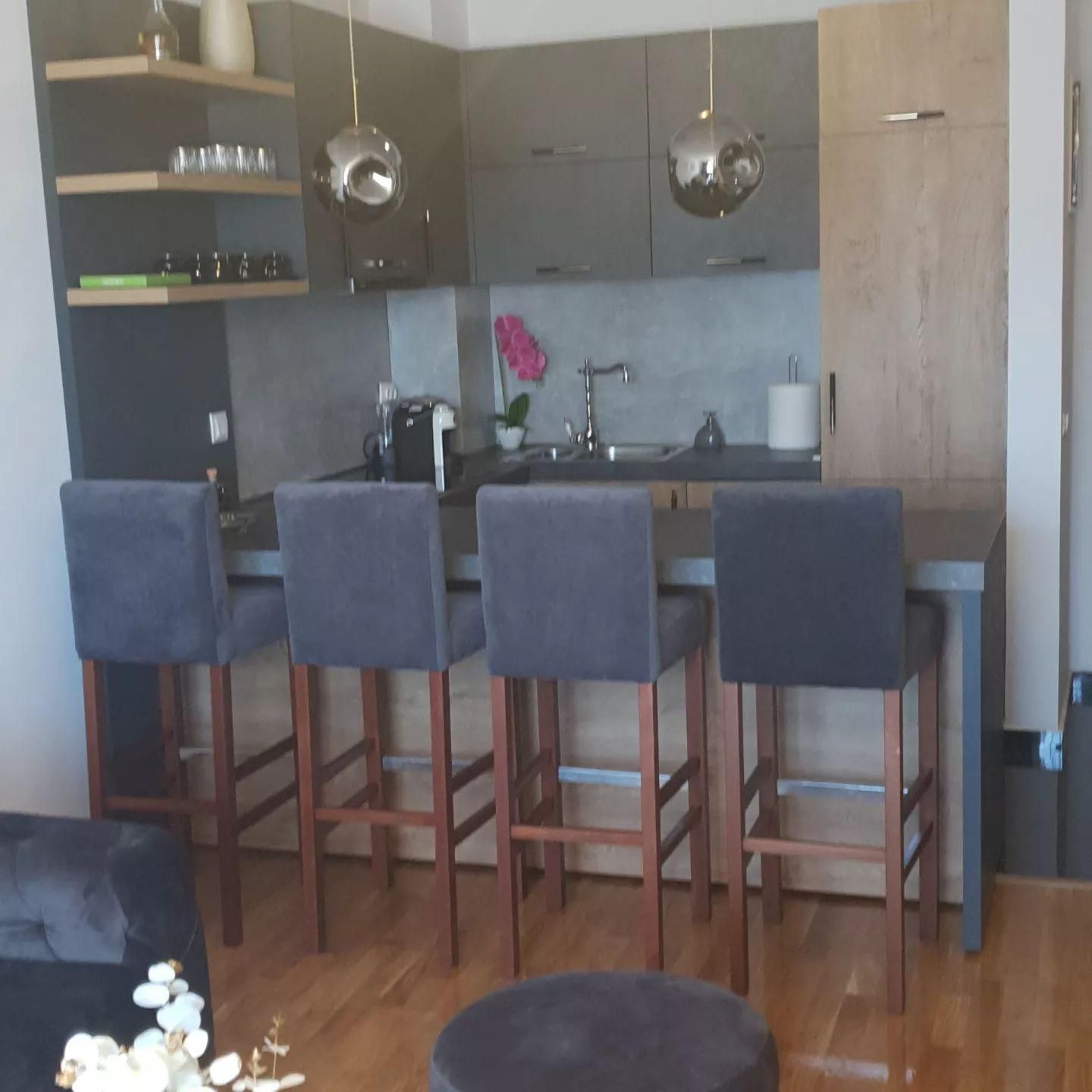 Prodaja opremljenog jednosobnog stana 55m² – Bulevar Teuta, Ulcinj - Amfora Real Estate