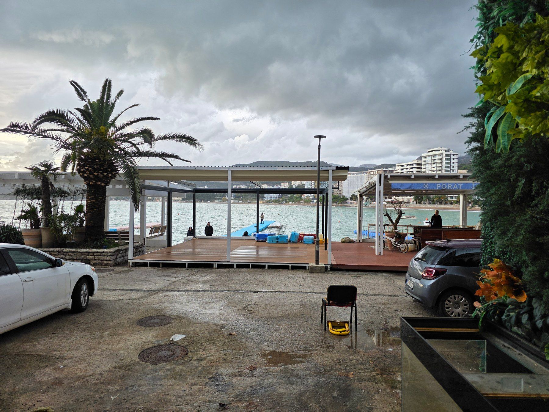 Prodaja luksuzno opremljenog restorana 123 m² – Prva linija, Rafailovići - Amfora Real Estate