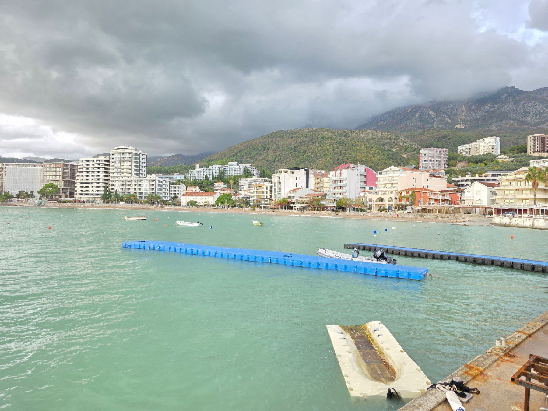 Prodaja luksuzno opremljenog restorana 123 m² – Prva linija, Rafailovići - Amfora Real Estate