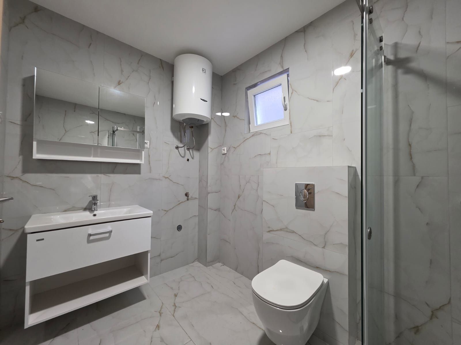 Prodaja novog jednosobnog stana 65m2 – Dubovica, Budva - Amfora Real Estate