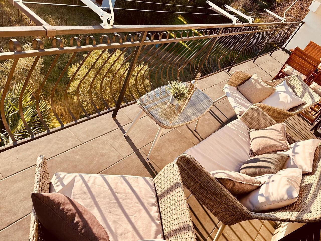 Izdavanje luksuznog trosobnog duplex stana 130 m² sa parkingom i teretanom– Mazina, Tivat - Amfora Real Estate