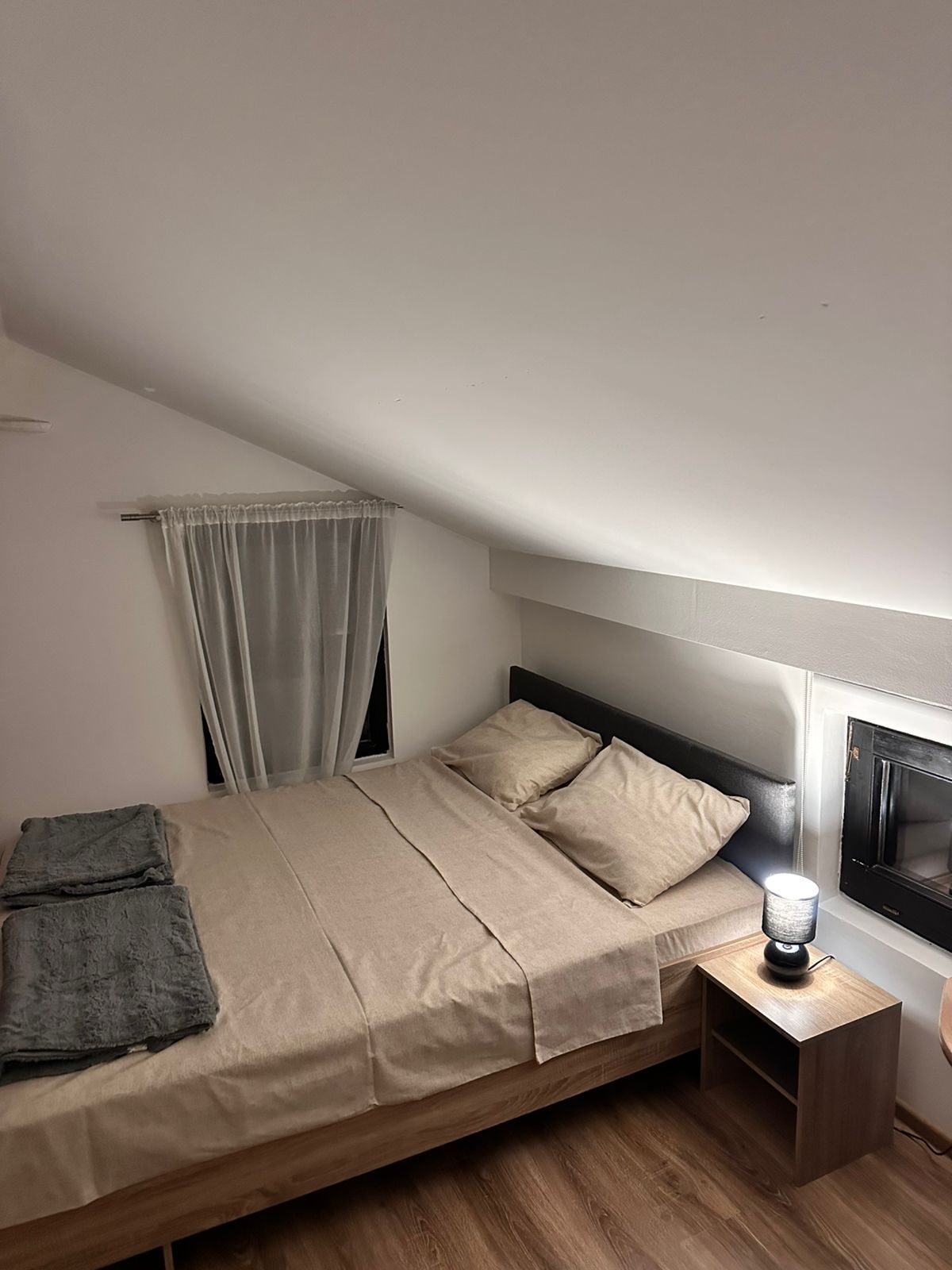 Izdavanje luksuznog trosobnog duplex stana 130 m² sa parkingom i teretanom– Mazina, Tivat - Amfora Real Estate