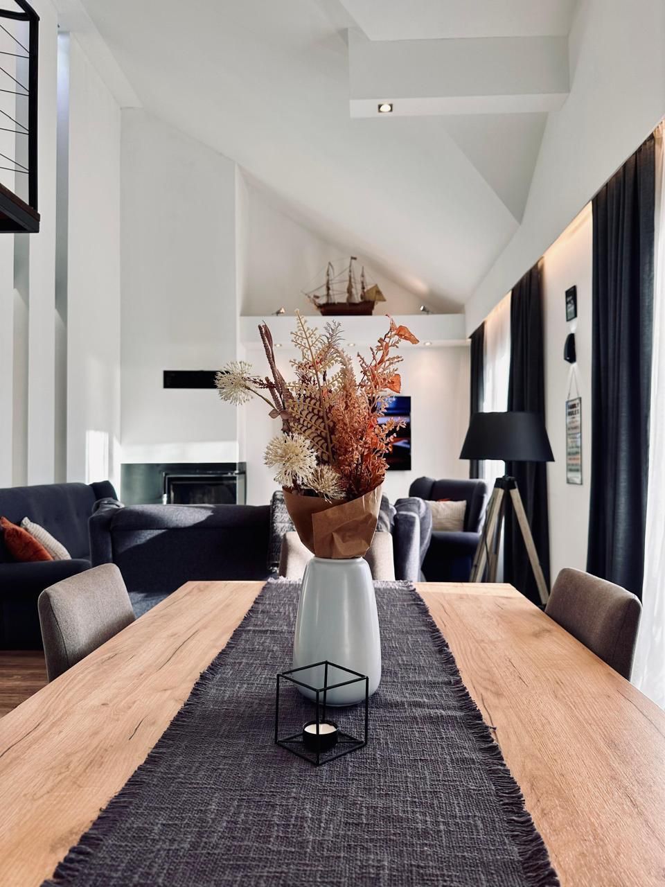 Izdavanje luksuznog trosobnog duplex stana 130 m² sa parkingom i teretanom– Mazina, Tivat - Amfora Real Estate