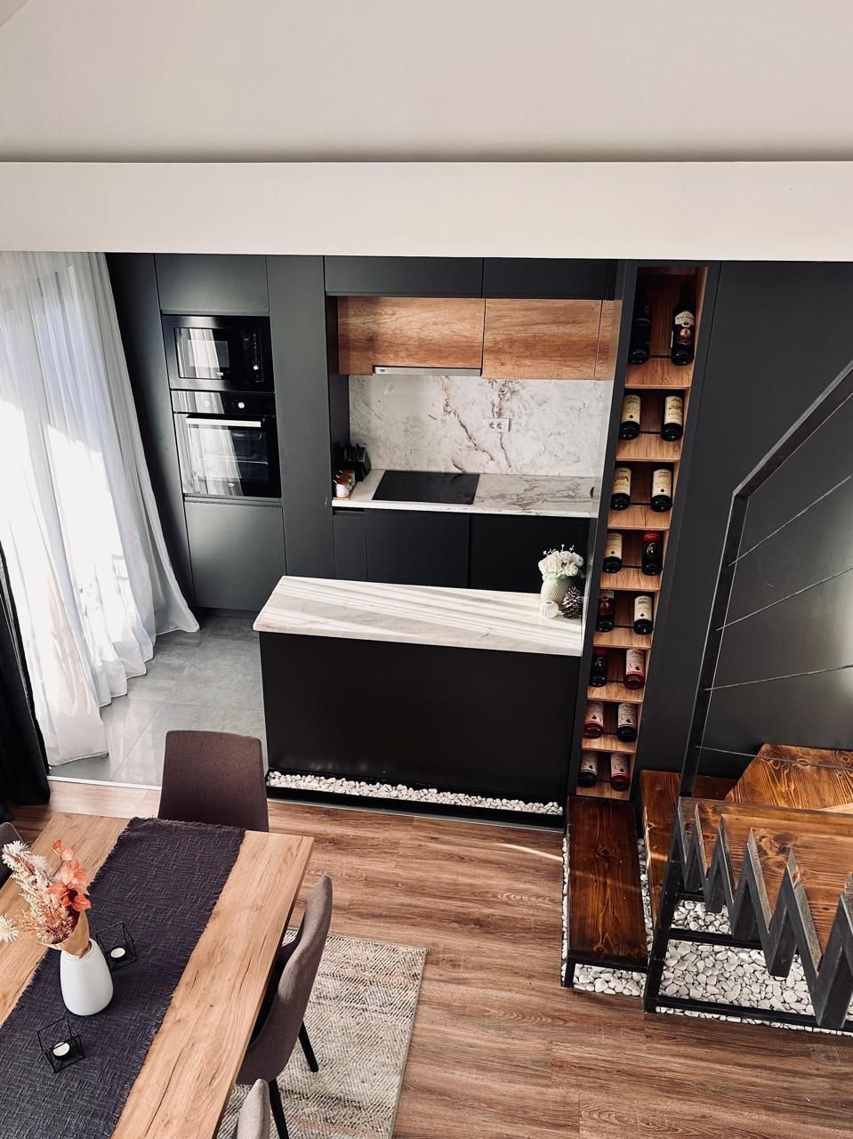 Izdavanje luksuznog trosobnog duplex stana 130 m² sa parkingom i teretanom– Mazina, Tivat - Amfora Real Estate