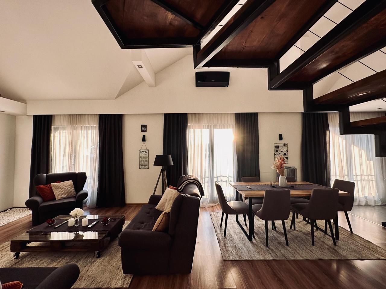 Izdavanje luksuznog trosobnog duplex stana 130 m² sa parkingom i teretanom– Mazina, Tivat - Amfora Real Estate