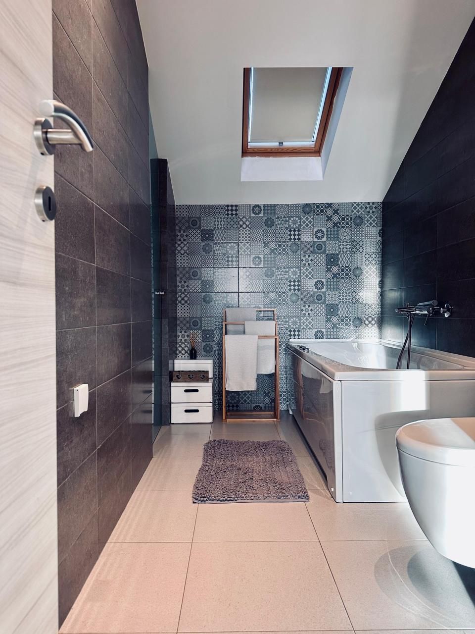 Izdavanje luksuznog trosobnog duplex stana 130 m² sa parkingom i teretanom– Mazina, Tivat - Amfora Real Estate