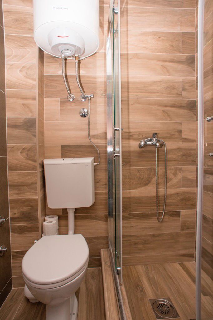 Izdaje se jednosoban stan 42m² sa pogledom na more – Bečići, Budva (na period do 15.05.2026,svi racuni ukljuceni u cenu) - Amfora Real Estate