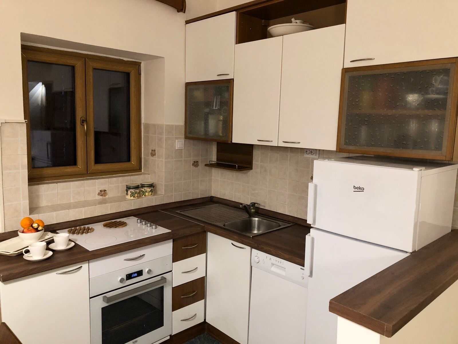 Prodaja dvosobnog stana 50 m² + vrt 30 m² – Stari Grad, Kotor - Amfora Real Estate