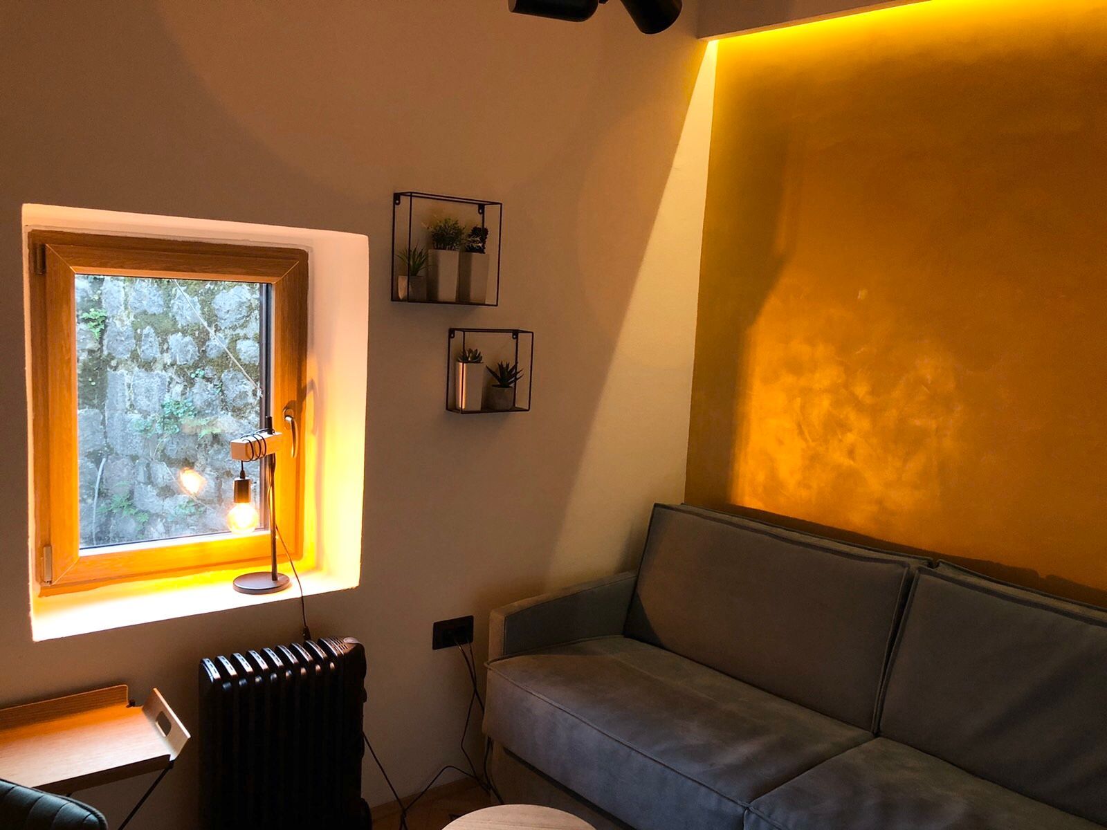 Prodaja dvosobnog stana 50 m² + vrt 30 m² – Stari Grad, Kotor - Amfora Real Estate