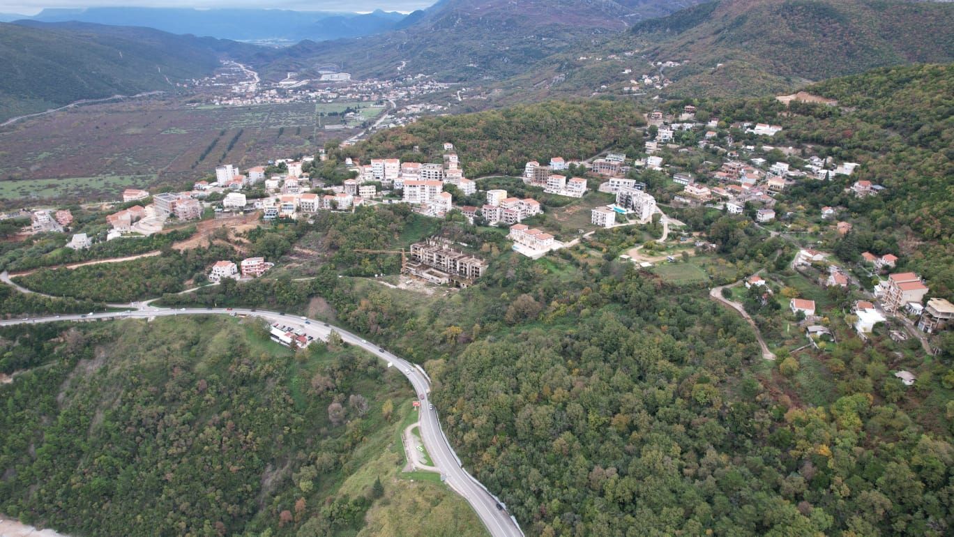 Prodaja atraktivnog zemljišta 5100m² sa nezagradivim pogledom na more – Prijevor, Budva - Amfora Real Estate